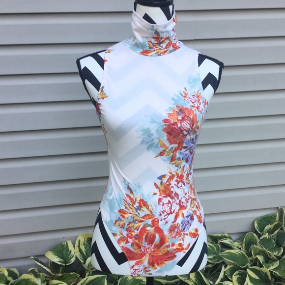 NWT Free People White Floral Pixie Bodysuit - Picture 6 of 8